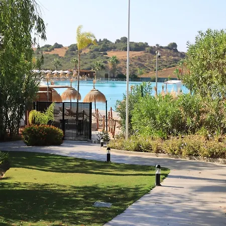 Garden At Alcazaba Lagoon Lejlighed